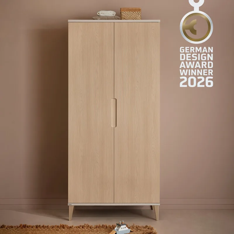 Kleiderschrank JONTE in Beige & Eichefarben mit gerillten Türen, verschiedene Größen (B/H/T ca. 95-141/164-207/40-56cm, mit 2 oder 3 Türen + Tiny-Variante) stabiler Drehtürenschrank mit Massivholz-Füßen, Soft-Close-Funktion från Paidi i Beige, Brun – produktbild 1 av 5