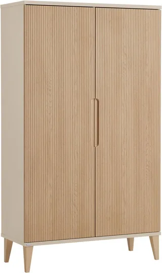 Kleiderschrank JONTE in Beige & Eichefarben mit gerillten Türen, verschiedene Größen (B/H/T ca. 95-141/164-207/40-56cm, mit 2 oder 3 Türen + Tiny-Variante) stabiler Drehtürenschrank mit Massivholz-Füßen, Soft-Close-Funktion de Paidi en Beige, Marron – photo produit 2 sur 5