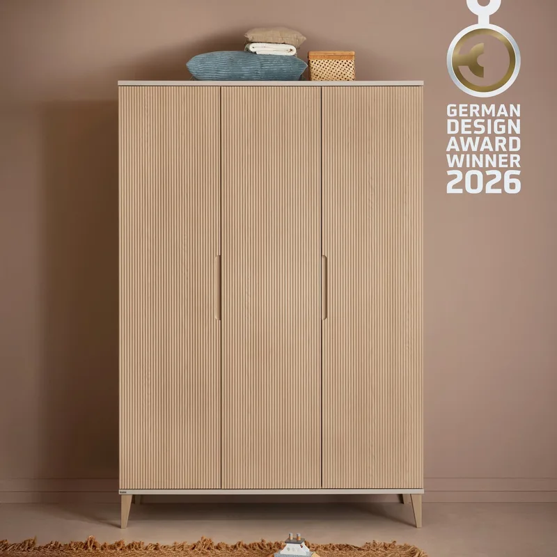 Kleiderschrank JONTE in Beige & Eichefarben mit gerillten Türen, verschiedene Größen (B/H/T ca. 95-141/164-207/40-56cm, mit 2 oder 3 Türen + Tiny-Variante) stabiler Drehtürenschrank mit Massivholz-Füßen, Soft-Close-Funktion de Paidi en Beige, Marron – photo produit 1 sur 5