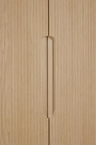 Kleiderschrank JONTE in Beige & Eichefarben mit gerillten Türen, verschiedene Größen (B/H/T ca. 95-141/164-207/40-56cm, mit 2 oder 3 Türen + Tiny-Variante) stabiler Drehtürenschrank mit Massivholz-Füßen, Soft-Close-Funktion de Paidi en Beige, Marron – photo produit 4 sur 5