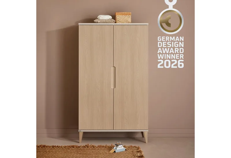 Kleiderschrank JONTE in Beige & Eichefarben mit gerillten Türen, verschiedene Größen (B/H/T ca. 95-141/164-207/40-56cm, mit 2 oder 3 Türen + Tiny-Variante) stabiler Drehtürenschrank mit Massivholz-Füßen, Soft-Close-Funktion de Paidi en Beige, Marron – photo produit 1 sur 5