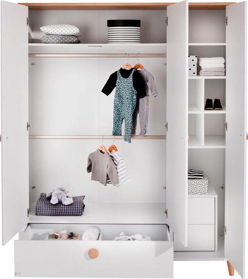 Kleiderschrank LOTTE & FYNN Steiff by PAIDI, 3 Türen und 1 Schublade mit Soft-Close inkl. Kleiderstangen und Einlegeböden, Schrank in mit Massivholz från Paidi i Vit – produktbild 3 av 3