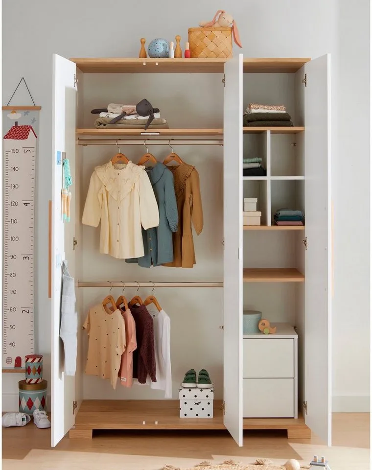 Kleiderschrank YOLANDA in mit Eiche-Dekor, 3 Türen mit Soft-Close inkl. Kleiderstangen und Einlegeböden, Massivholz-Griffe van Paidi in Wit – productfoto 4 van 5