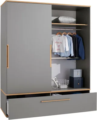 Schiebetürenschrank STIENE in Beige oder 2 Türen und 1 Schublade mit Soft-Close (B/H/T ca. 164/200/62cm) mit Kleiderstangen+Einlegeböden, Kleiderschrank mit Massivholzgriffen de Paidi en Gris – photo produit 3 sur 5