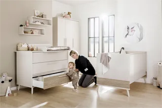 Wickelkommode EEFJE in 3 Schubladen mit Soft-Close, verschiedene Ausführungen, langlebige Kommode, geprüfte Sicherheit, Wickeltisch aus Holz by Paidi in Beige – product photo 4 of 5
