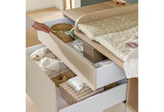 Wickelkommode MILA & BEN Steiff by PAIDI in Tür und 2 Schubladen, Push-to-open, Soft-Close, stabile Kommode mit Massivholz-Füßen von Paidi in Beige – Produktfoto 5 von 5