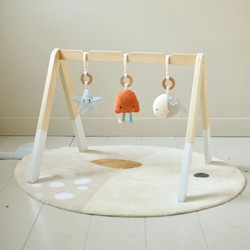Babygym Hout - Magische Zee - Montessori Baby Speelgoed - Incl. 3 Zeedieren met Natuurlijke Geluiden - Naturel Hout - Veilige, Betoverende Speelomgeving van Petite Amélie in Naturel – Zee Thema – productfoto