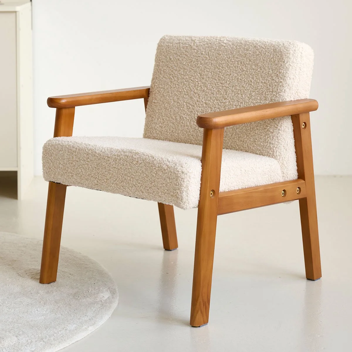 Kinderfauteuil teddy «Retro» de Petite Amélie en Beige – photo produit