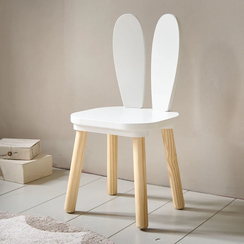 Kinderstoel Konijnenoren Hout Wit – Konijntjesontwerp Peuterstoel voor een Vleugje Eigenzinnigheid in de Kinderkamer – Stimuleert Zelfstandig Klimmen en Bevordert Creativiteit en Verbeeldingskracht – H.60 x D.30 x B.30 cm by Petite Amélie in Wit – Konijn – product photo