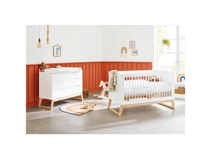 Babyzimmer Bridge, Weiß, Esche, Holz, Esche, massiv, 3 Schublade(n) Schubladen, zum Juniorbett umbaubar, höhenverstellbar, Sprossen mit Normabstand, Aufbauanleitung im Karton, Lattenrost inklusive, Schlupfsprossen, Babymöbel, Babyzimmer-Sets van Pinolino – productfoto