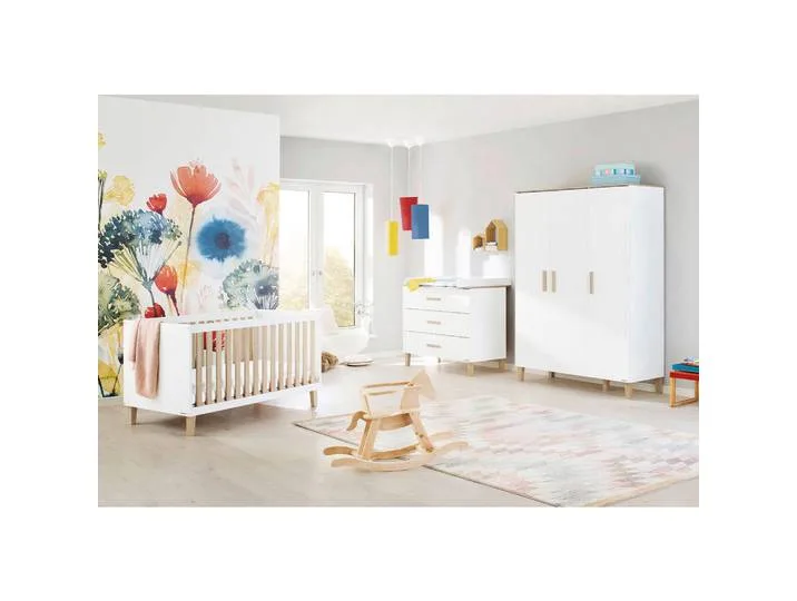 Babyzimmer Lumi, Weiß, Eiche, 6 Fächer, 3 Schublade(n) Schubladen, FSC Mix, zum Juniorbett umbaubar, höhenverstellbar, Sprossen mit Normabstand, Sitzsofa Aufbauanleitung im Karton, Lattenrost inklusive, Schlupfsprossen, Babymöbel, Babyzimmer-Sets de Pinolino – photo produit