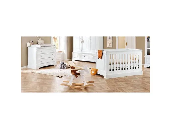 Babyzimmer Pinolino Emilia, Weiß, 3 Schublade(n) Schubladen, Schlupfsprossen, Lattenrost inklusive, Aufbauanleitung im Karton, Sprossen mit Normabstand, höhenverstellbar, zum Juniorbett umbaubar, Babymöbel, Babyzimmer-Sets by Pinolino – product photo