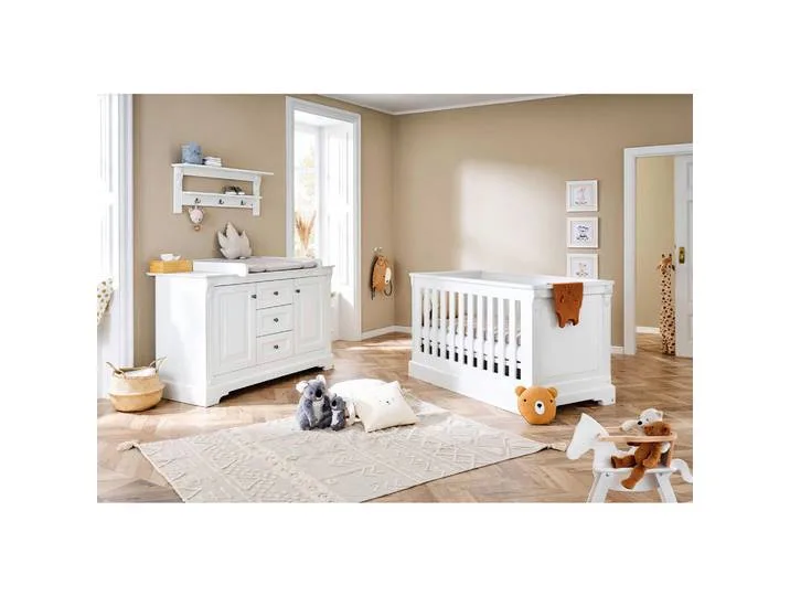 Babyzimmer Pinolino Emilia, Weiß, 3 Schublade(n) Schubladen, zum Juniorbett umbaubar, höhenverstellbar, Sprossen mit Normabstand, Aufbauanleitung im Karton, Lattenrost inklusive, Schlupfsprossen, Babymöbel, Babyzimmer-Sets van Pinolino – productfoto