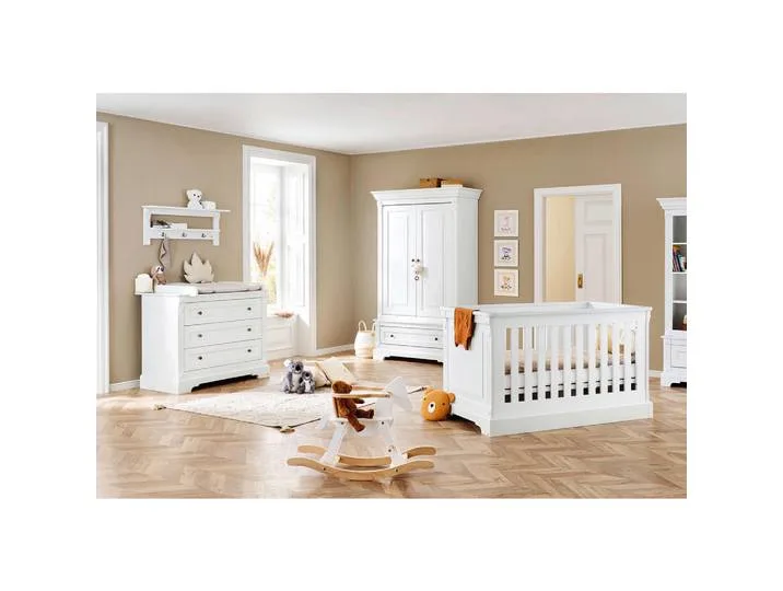 Babyzimmer Pinolino Emilia, Weiß, 3-teilig, 1 Fächer, 3 Schublade(n) Schubladen, zum Juniorbett umbaubar, höhenverstellbar, Sprossen mit Normabstand, Aufbauanleitung im Karton, Lattenrost inklusive, Schlupfsprossen, Babymöbel, Babyzimmer-Sets van Pinolino – productfoto