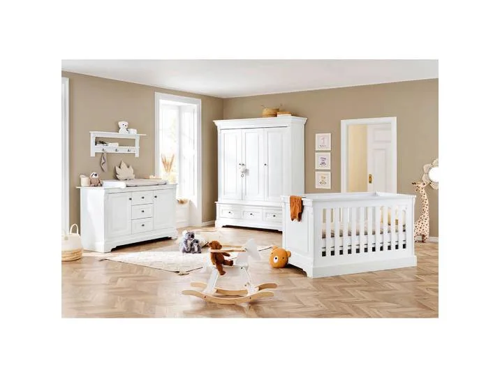 Babyzimmer Pinolino Emilia, Weiß, 4 Fächer, 3 Schublade(n) Schubladen, zum Juniorbett umbaubar, höhenverstellbar, Sprossen mit Normabstand, Aufbauanleitung im Karton, Lattenrost inklusive, Schlupfsprossen, Babymöbel, Babyzimmer-Sets van Pinolino – productfoto