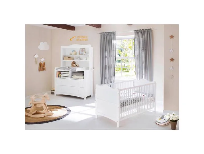Babyzimmer Pinolino Florentina, Weiß, Kiefer, teilmassiv, 2 Schublade(n) Schubladen, Schlupfsprossen, Lattenrost inklusive, Aufbauanleitung im Karton, Sprossen mit Normabstand, höhenverstellbar, zum Juniorbett umbaubar, Babymöbel, Babyzimmer-Sets de Pinolino – photo produit