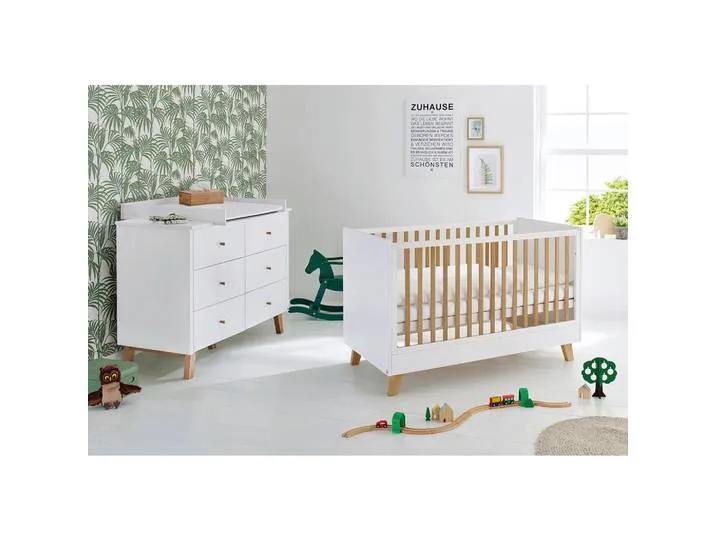 Babyzimmer Pinolino Pan, Eiche, Weiß, 6 Schublade(n) Schubladen, Schlupfsprossen, zum Juniorbett umbaubar, höhenverstellbar, Sprossen mit Normabstand, Aufbauanleitung im Karton, Lattenrost inklusive, Babymöbel, Babyzimmer-Sets de Pinolino – photo produit
