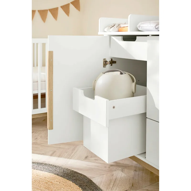 Wickelkommode Juna mit Windeleimerauszug by Pinolino in White – product photo 1 of 2