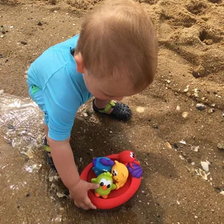 Badspeelgoed 3 zwemmende vriendjes van Playgro in Meerkleurig, 16,8 × 12,8 × 7,7 mm – productfoto 4 van 4