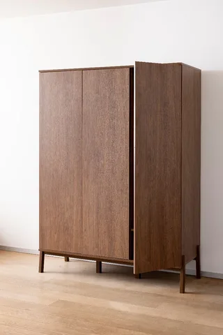 Kast Quax Ashi Chestnut XL 3-deurs från Quax – produktbild 1 av 4