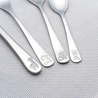 Reer 4-tlg. Edelstahl-Besteck-Set de Reer en Gris, 22,1 × 13,4 × 2,5 mm – photo produit 1 sur 3