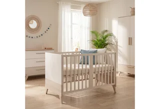 Babybett 70 x 140 cm - verschiedene moderne Designs - aus Holz - mitwachsend, praktisches Gitterbett - Baby Bett ab Geburt - höhenverstellbar von roba in Gelb – Produktfoto 2 von 5