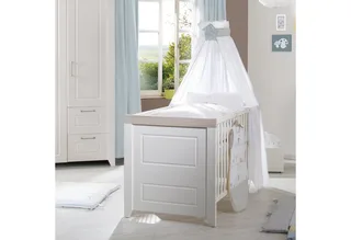 Babyzimmer-Komplettset Felicia, Gitterbett, Wickelkommode & 3-türiger Drehtürenschrank, umbaubar von roba in Weiß – Produktfoto 2 von 5