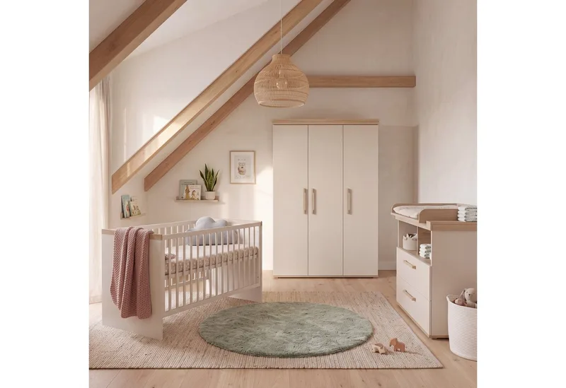 Babyzimmer-Komplettset Jimmy - 3-teiliges Komplettzimmer - MADE IN EUROPE, (Set, Babybett 70 x 140 cm, Wickelkommode Schublade & Fach, Kleiderschrank), aus Holz - Klassisches Design - moderne Farben - Kinderzimmer Set von roba in Beige – Produktfoto 3 von 5