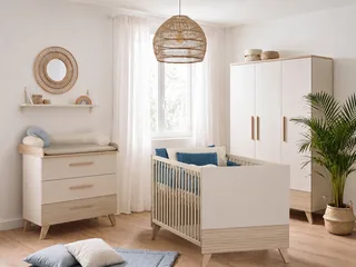 Babyzimmer-Komplettset Sidney - modernes Kinderzimmer in Cashmere & Eiche, (Komplett-Set, 3-tlg., Babybett 70 x 140 cm, Wickelkommode, Kleiderschrank), Griffe & Füße aus Massivholz - Mit hochwertigen Fräsungen im Holz by roba in Beige – product photo 1 of 3
