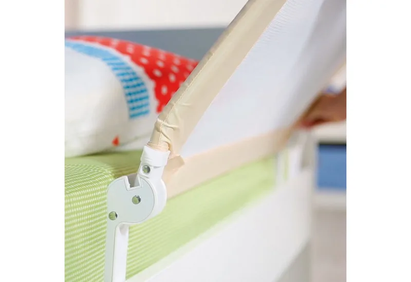 Bettschutzgitter Klipp-Klapp, Rausfallschutz für Babys & Kinder, klappbar van roba in Beige – productfoto 3 van 5