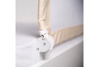 Bettschutzgitter Klipp-Klapp, Rausfallschutz für Babys & Kinder, klappbar van roba in Beige – productfoto 4 van 5