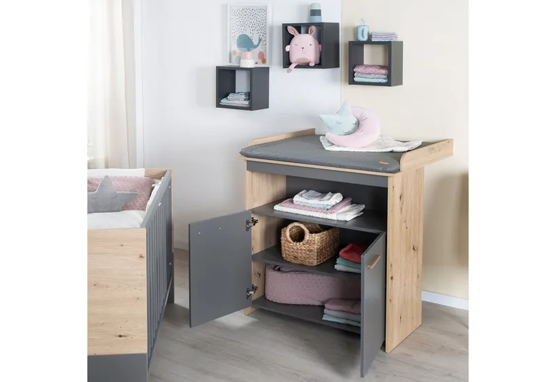 Wickelkommode Anna - aus Holz - in Anthrazit mit Dekor Kent Eiche - moderne Optik, Wickeltisch 2-türig mit abnehmbarem Aufsatz - Offenes Fach & 2 Türen by roba in Grey – product photo 4 of 5