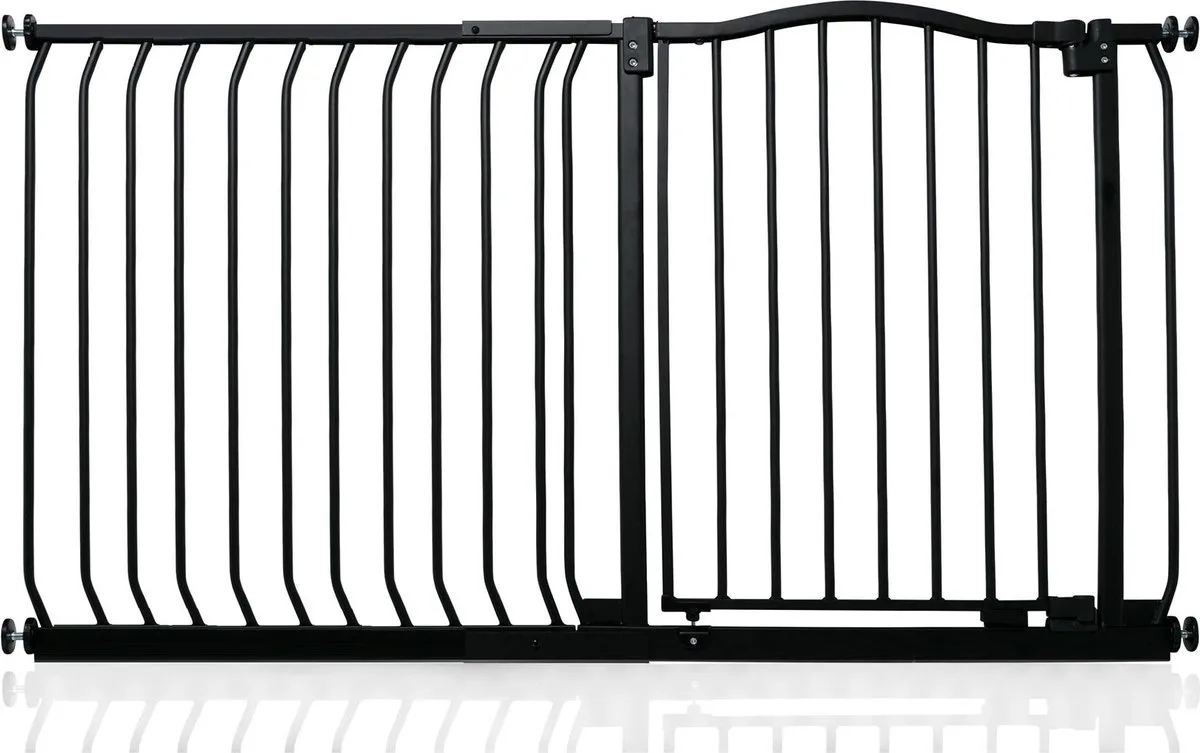 Klemhekje met Gebogen Bovenkant, 134cm - 143cm, Mat Zwart by Safetots in Black – product photo