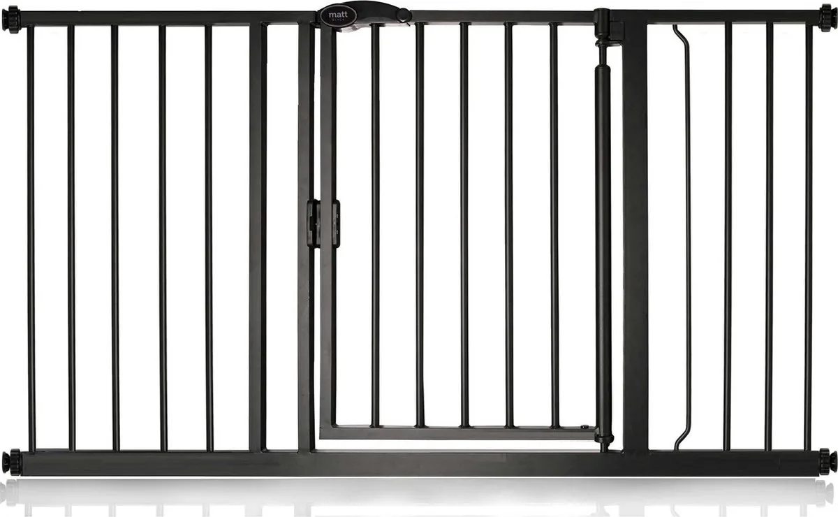 Self Closing Klemhek, Traphekje, 132,6cm - 139,6cm, Mat Zwart från Safetots i Svart – produktbild