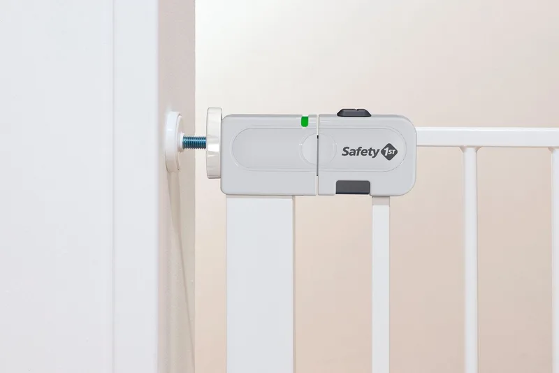 Deurhekje AutoClose van Safety 1st in Wit – productfoto 5 van 5
