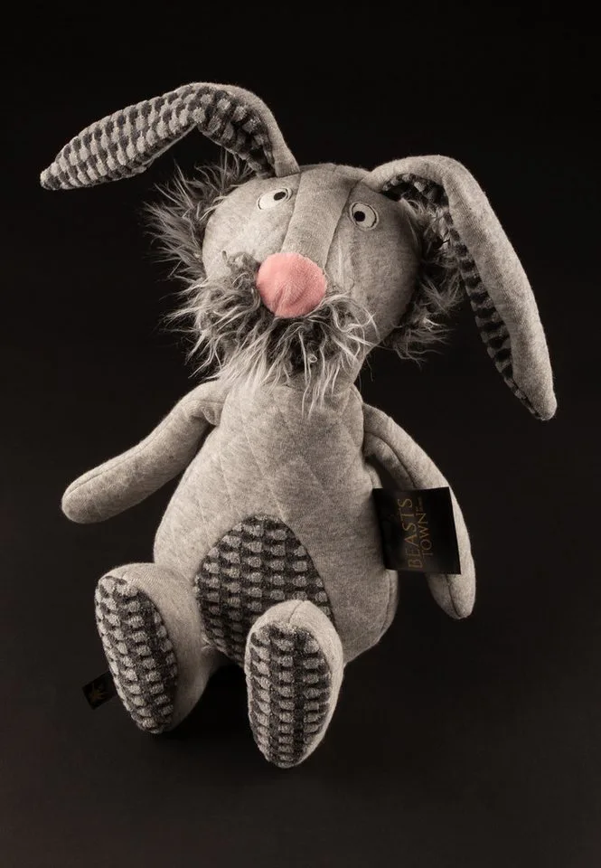 Kuscheltier Hase Otto Ohne Plan, BeastsTown (1-St) von sigikid in Grau – Produktfoto 4 von 5