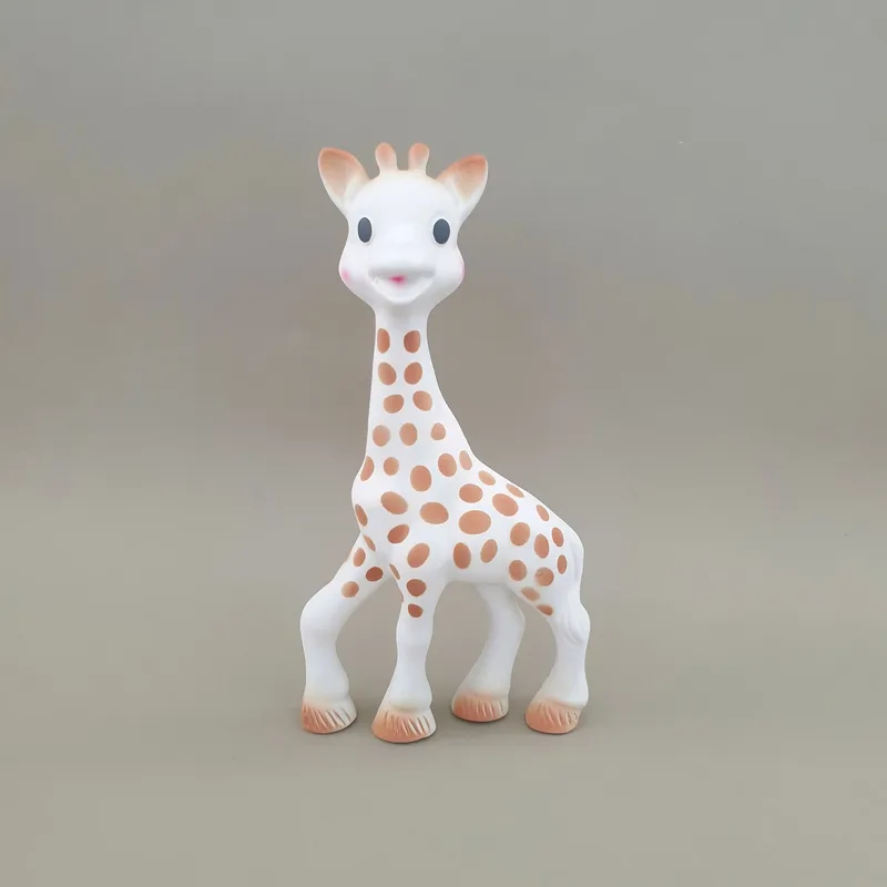 Bijtspeeltje - Bijtspeelgoed - Baby speelgoed - Kraamcadeau - Babyshower cadeau - In geschenkdoosje - 100% natuurlijk rubber - Vanaf 0 maanden - 17 cm - Beige/Bruin van Sophie de Giraf in Wit – productfoto 5 van 6