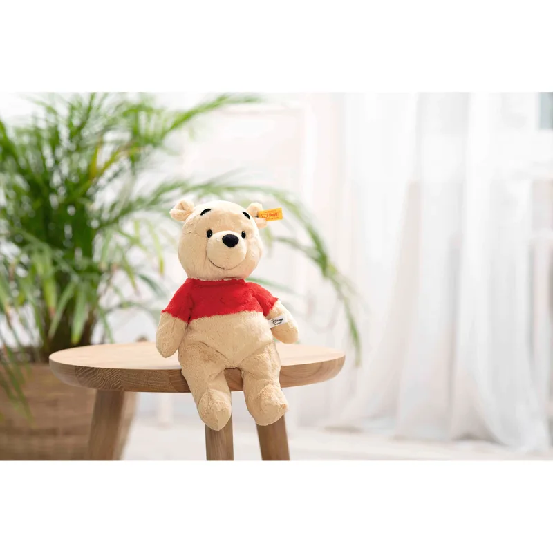 Peter Plys - Disney Originals bamse 29 cm fra Steiff i Gul, 29 × 20 × 13 mm – produktbillede 1 af 3