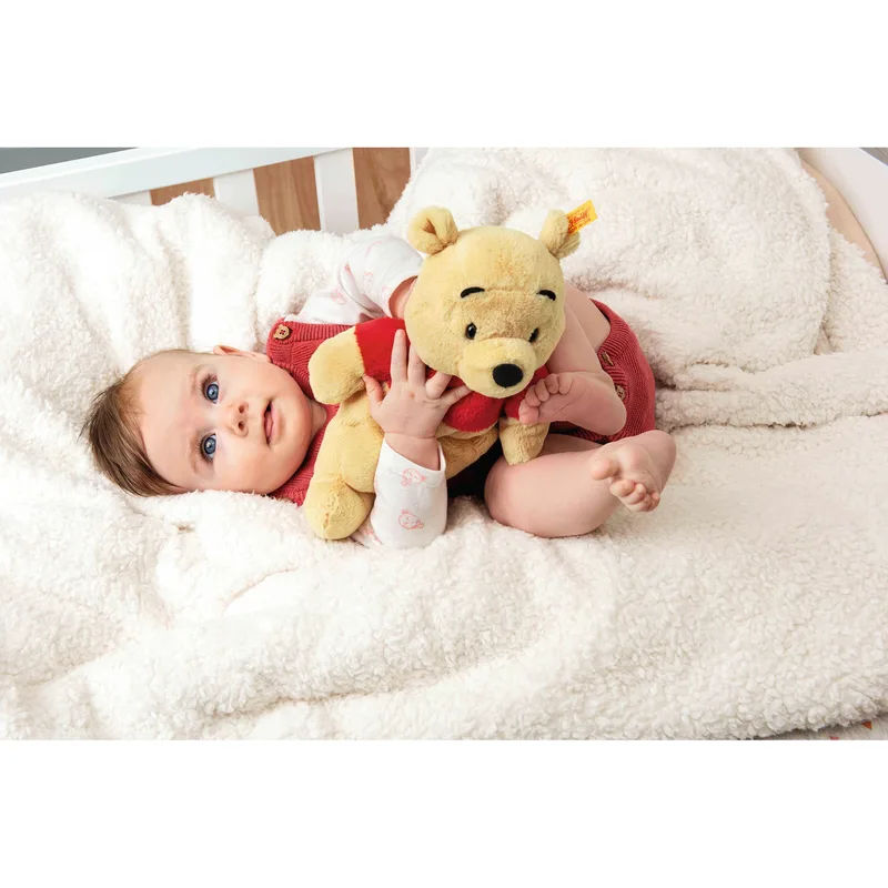 Peter Plys - Disney Originals bamse 29 cm fra Steiff i Gul, 29 × 20 × 13 mm – produktbillede 2 af 3