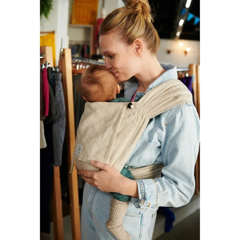 Babytrage Limas™ Babytrage Plus, Half Buckle Babytrage für optimalen Komfort & Halt by Stokke in Beige, Brown – product photo 2 of 2