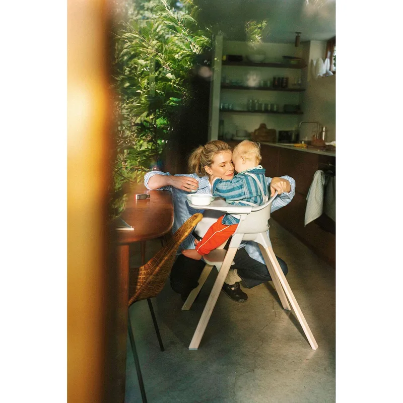 Clikk™ Kinderstoel by Stokke in Black Natural – product photo 2 of 2