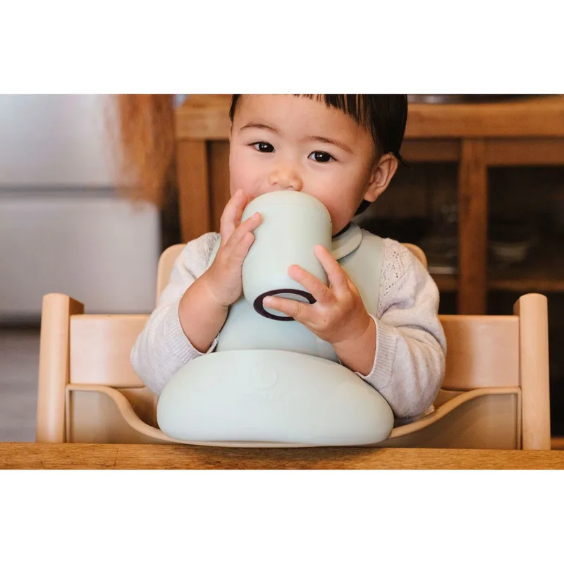 Munch Trinklernbecher mit Schnabel by Stokke in Tuerkis, 80 × 80 × 110 mm – product photo