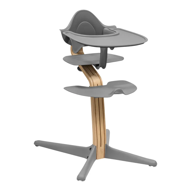 Nomi Bundle Hochstuhl Eiche inkl. Babyset und Tray fra Stokke i Grå – produktbillede