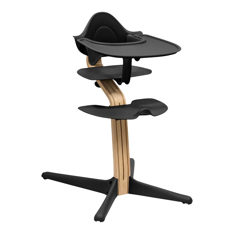 Nomi Bundle Hochstuhl Eiche inkl. Babyset und Tray fra Stokke i Sort – produktbillede
