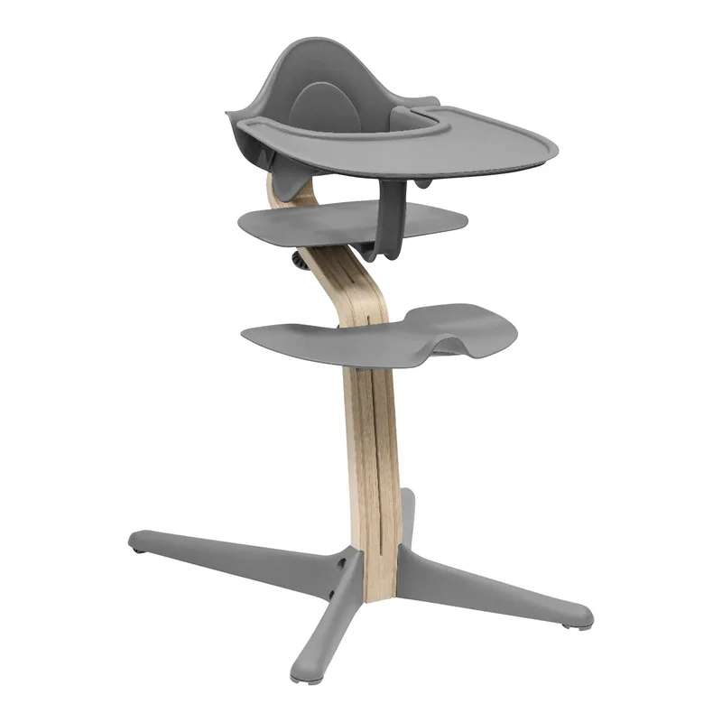 Nomi Bundle Hochstuhl inkl. Babyset und Tray von Stokke in Grau – Produktfoto