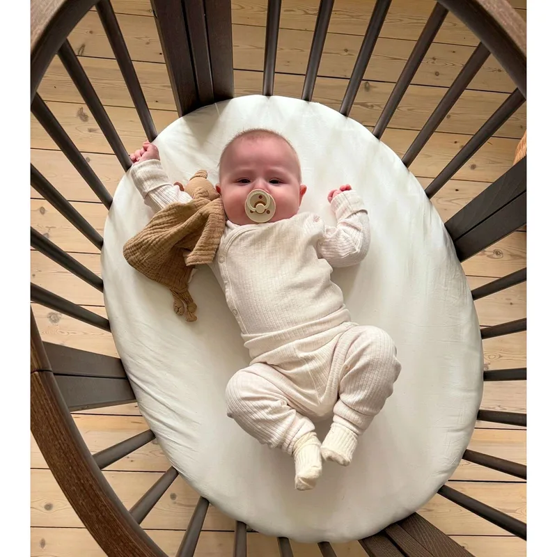 Sleepi™ Babybett Sleepi Mini by Stokke in Brown, 82 × 64 × 85 mm – product photo 2 of 3