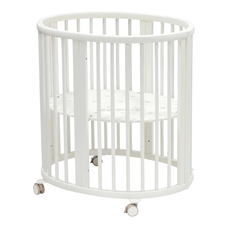 Sleepi™ Babybett Sleepi Mini. Inkl. Umbausatz zum Kinderbett und Matratze de Stokke en Blanc, 82 × 67 × 87 mm – photo produit 1 sur 2