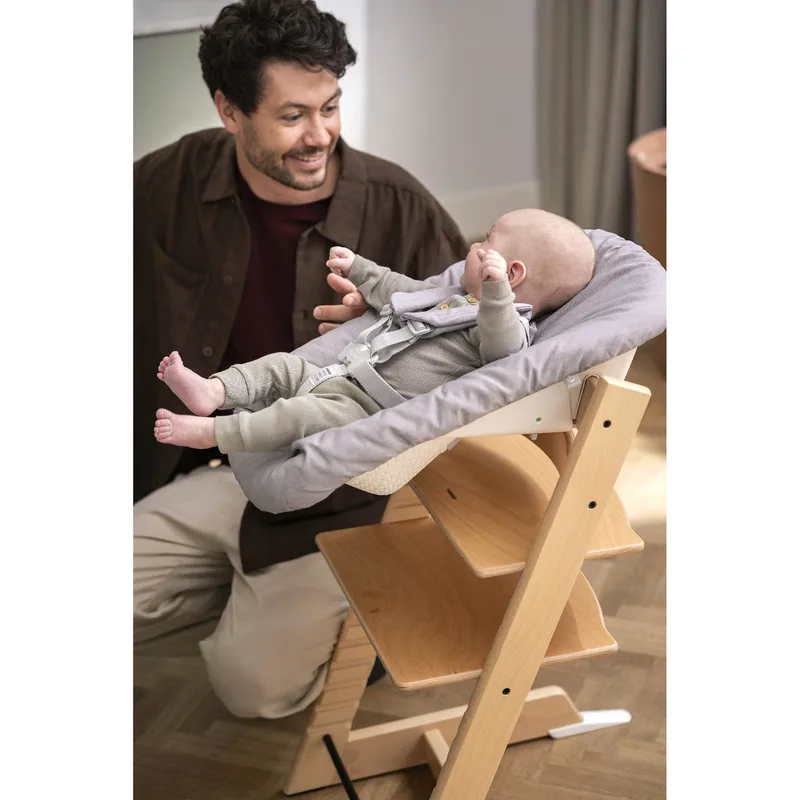 Tripp Trapp® Bundle Treppenhochstuhl inkl. Newbornset Deep Grey & Babyset by Stokke in Natural – product photo