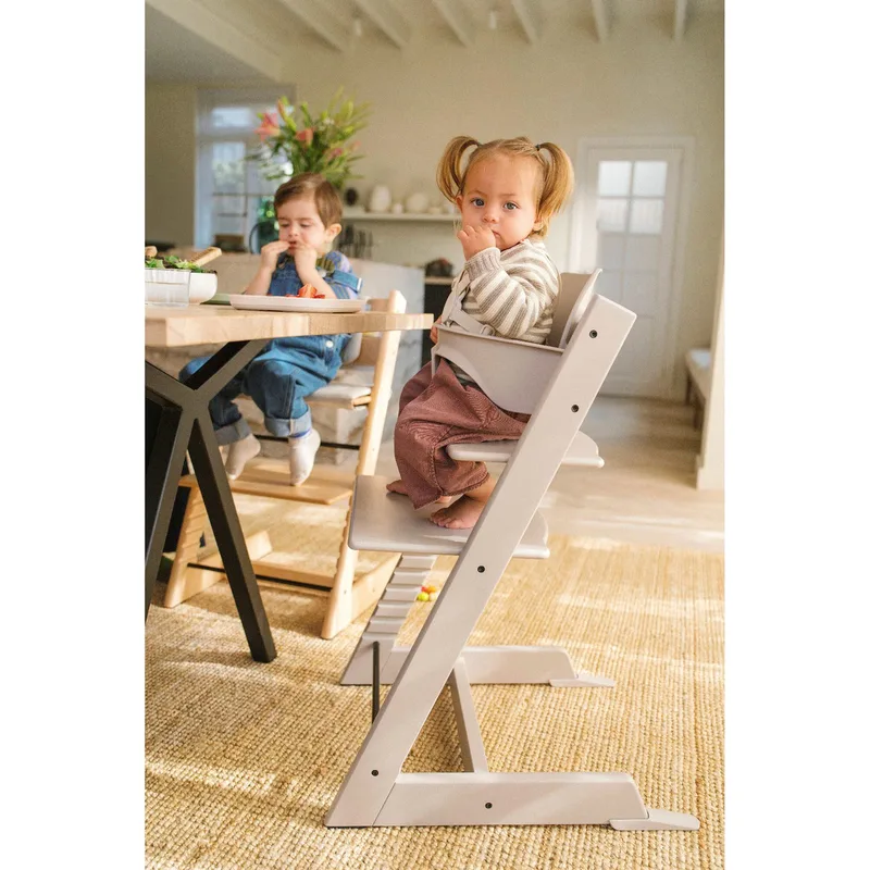 Tripp Trapp® Bundle Treppenhochstuhl inkl. Newbornset Light Grey & Babyset by Stokke in Grey – product photo