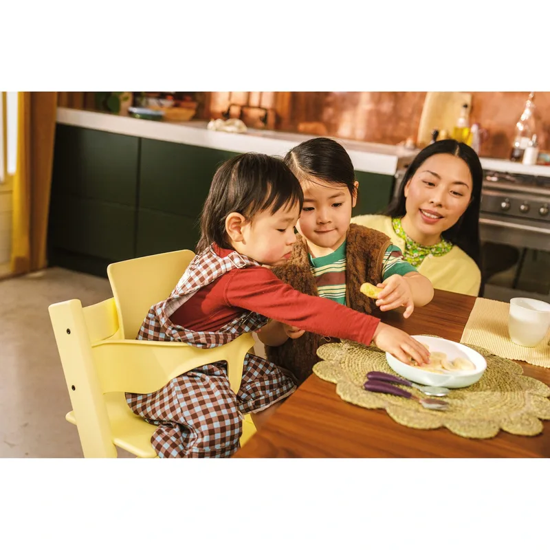 Tripp Trapp® Bundle Treppenhochstuhl inklusive Babyset & Tray by Stokke in Yellow – product photo